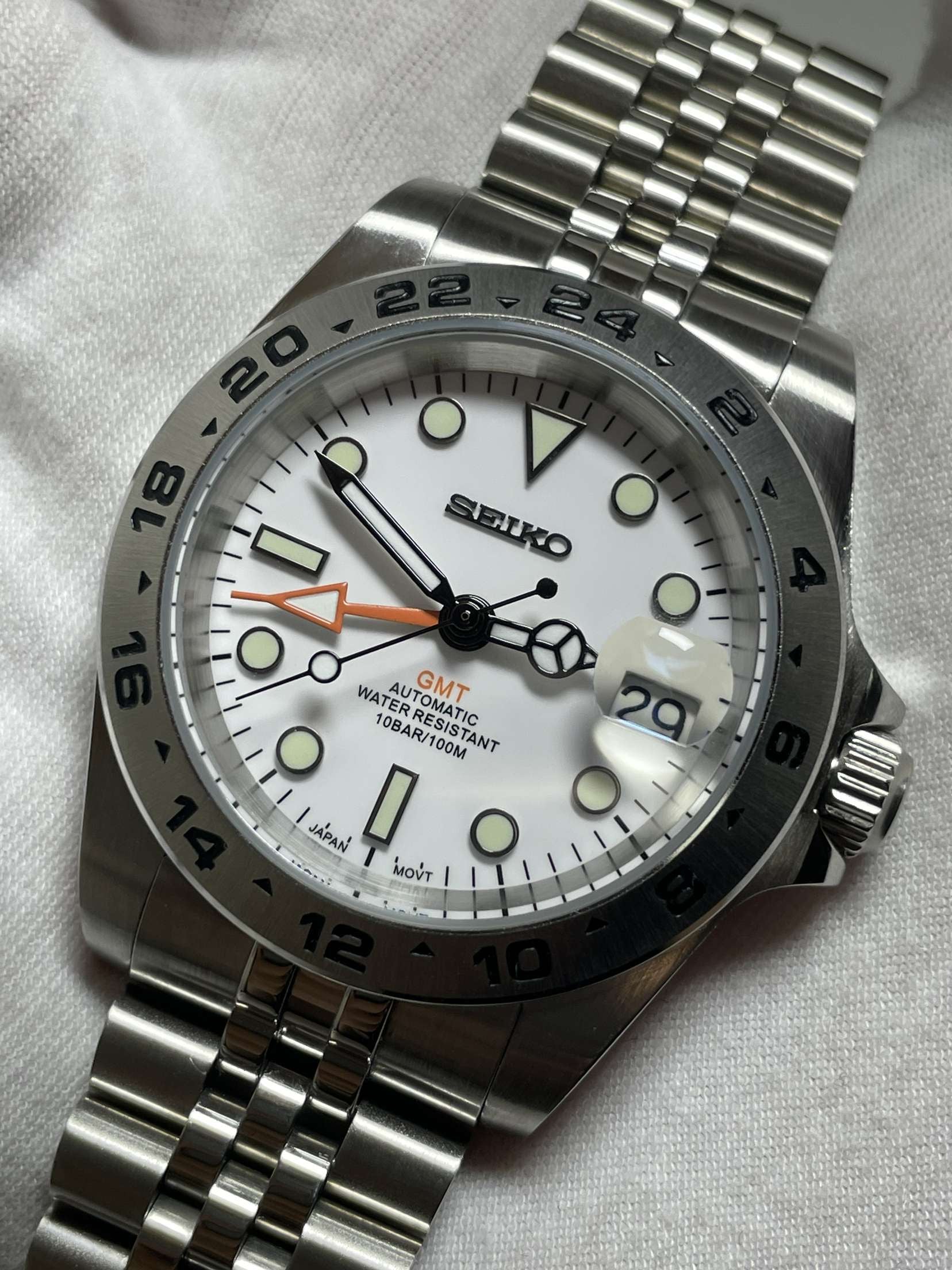 Seiko Explorer Mod White Explorer II GMT Mod (Pre Order)