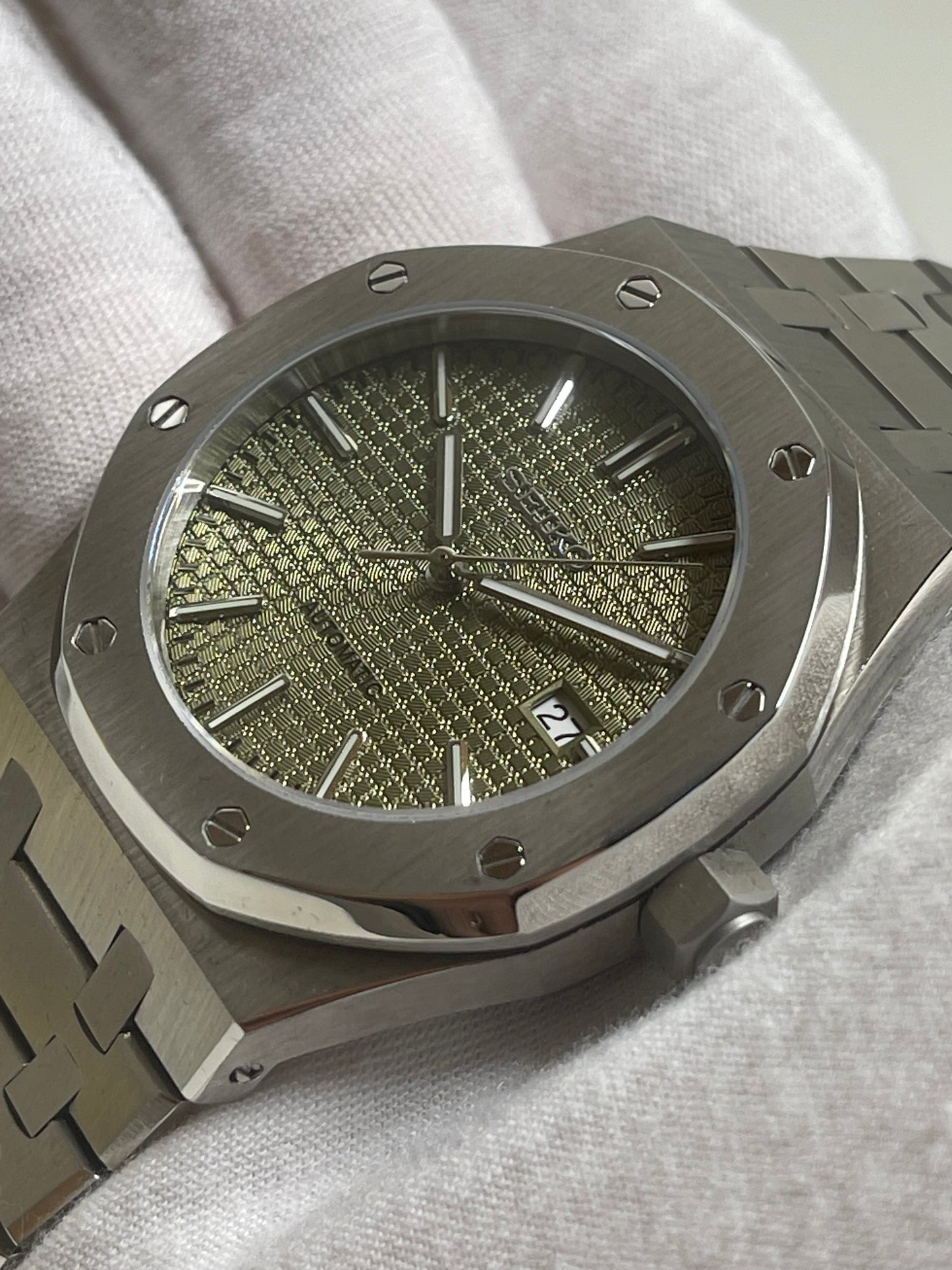 Olive Royal Oak Mod (Pre Order)