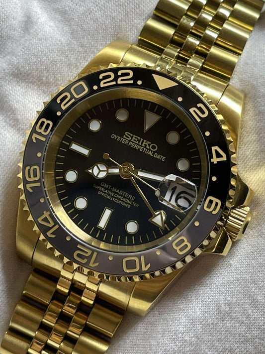 Gold "Bruce Wayne" GMT Mod (Pre Order)