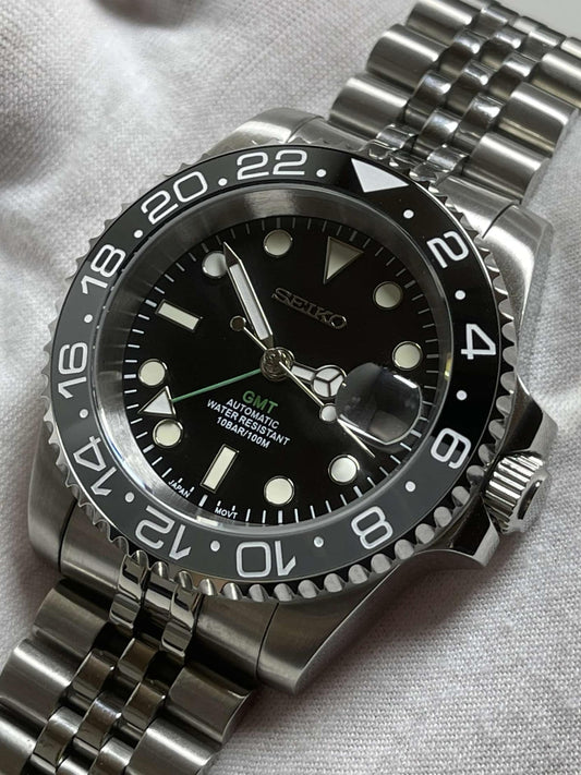 "Bruce Wayne" GMT Master Mod (Pre Order)