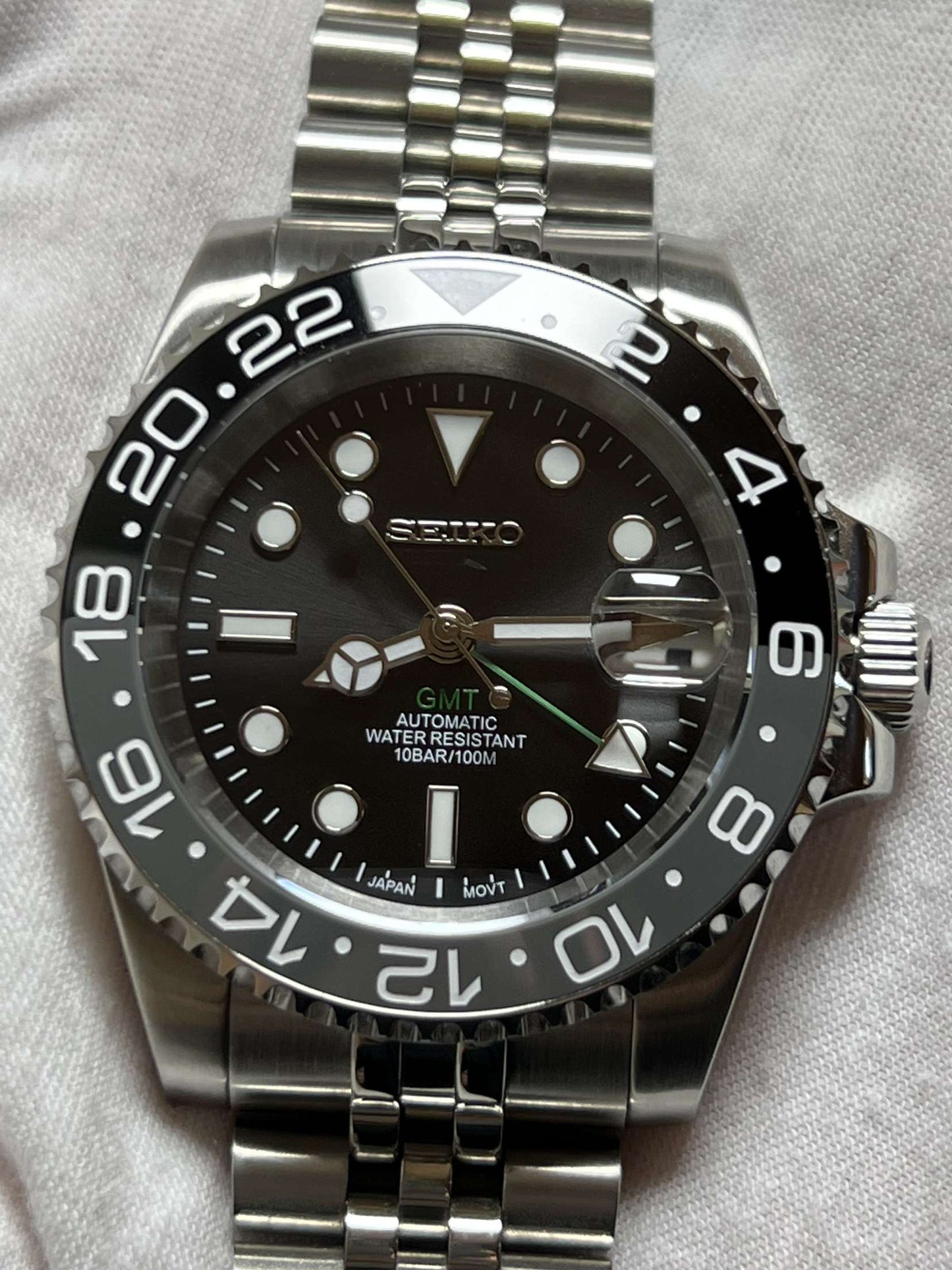 "Bruce Wayne" GMT Master Mod (Pre Order)