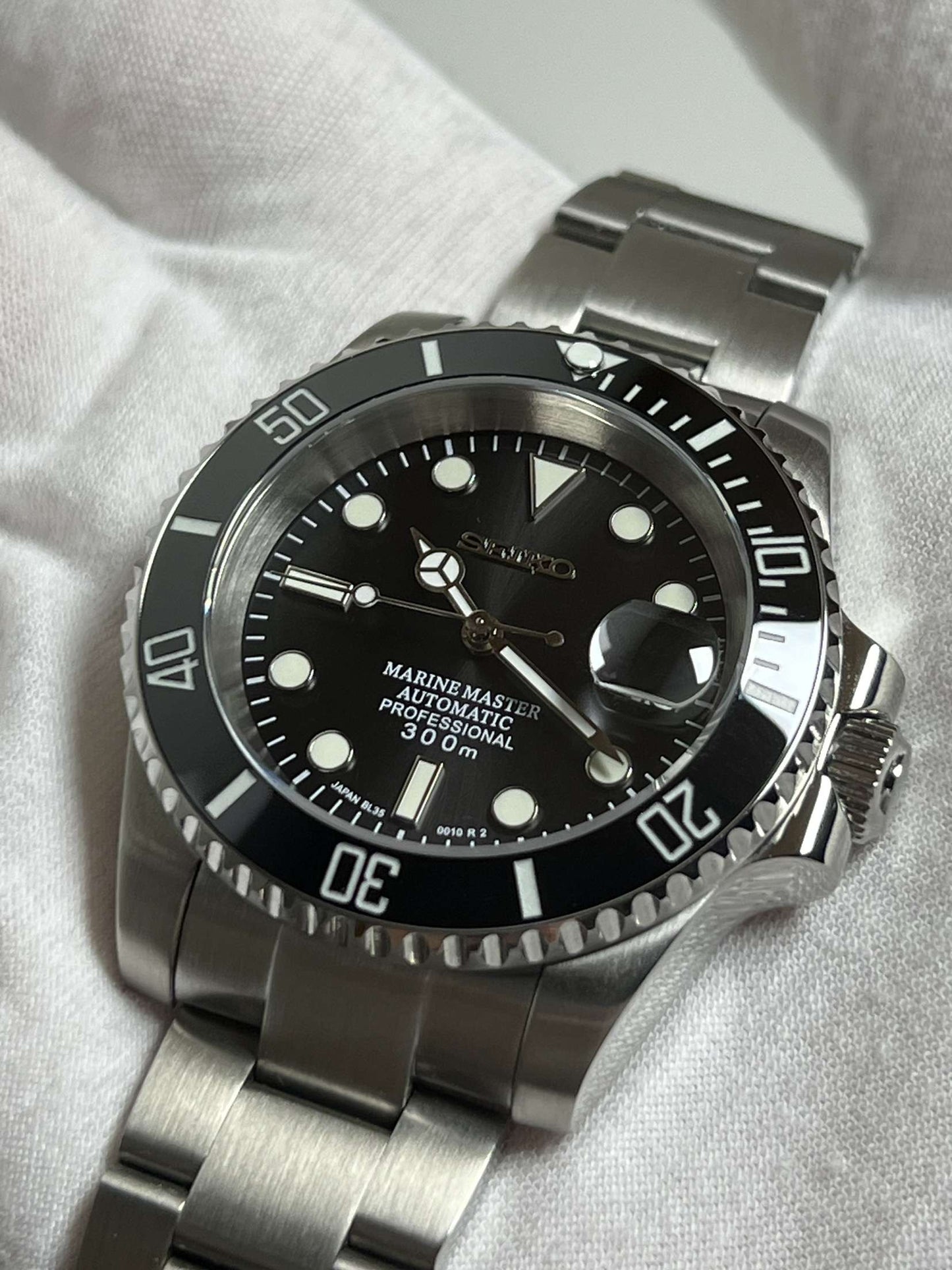 Black Submariner Mod (Pre Order)