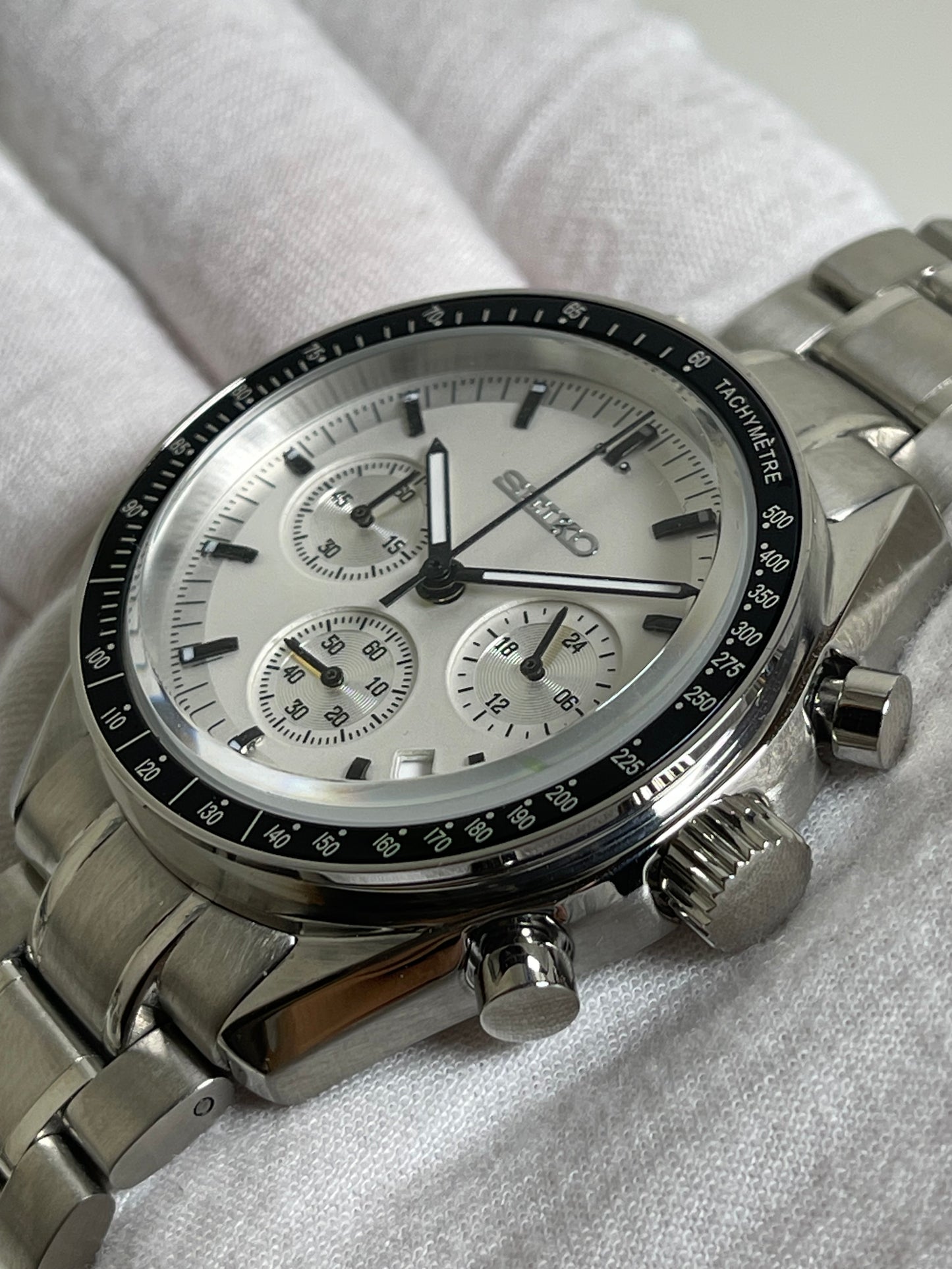 White Speedmaster Chronograph Mod (Pre Order)