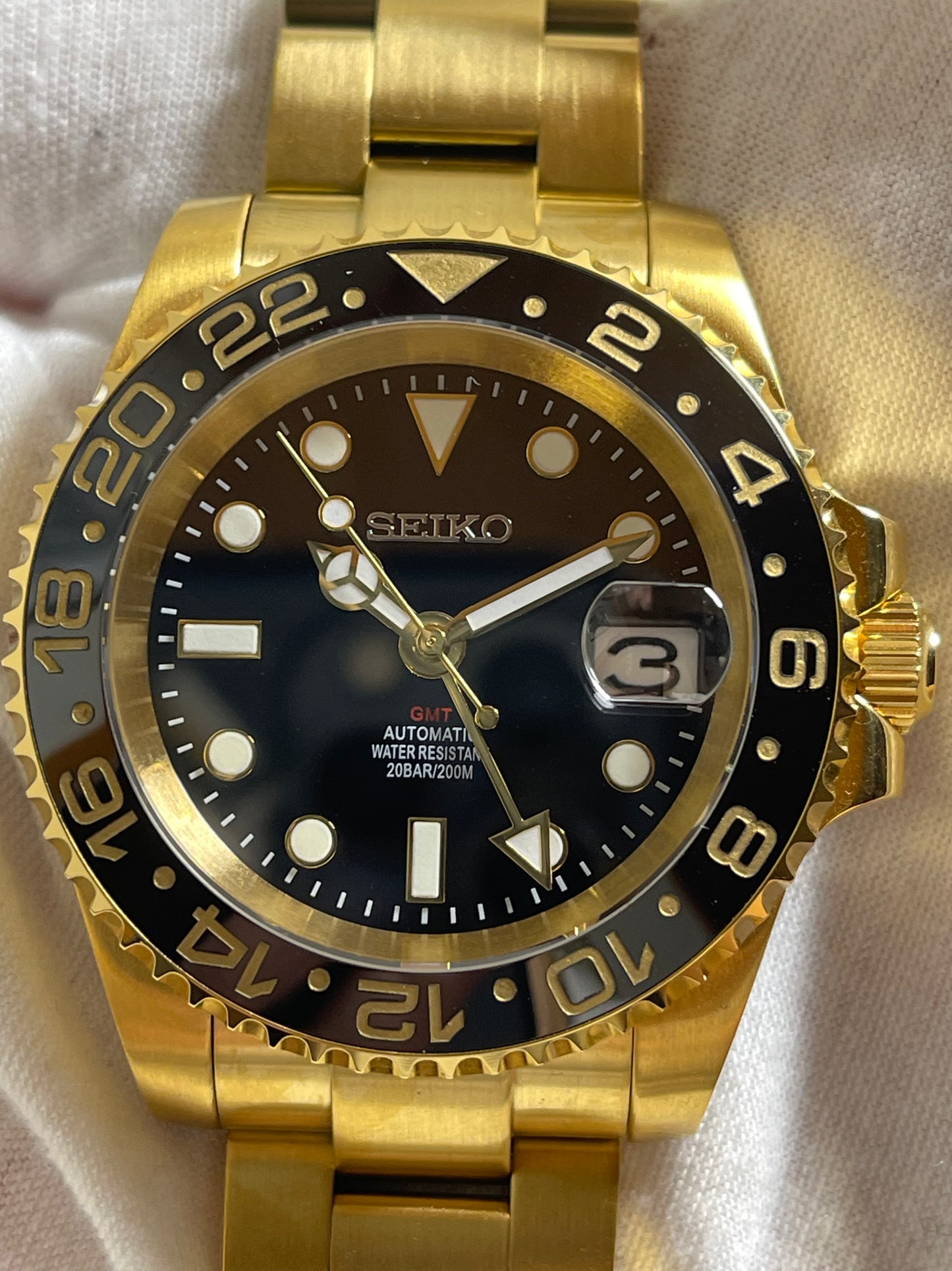 Gold "Red Dot" GMT Mod