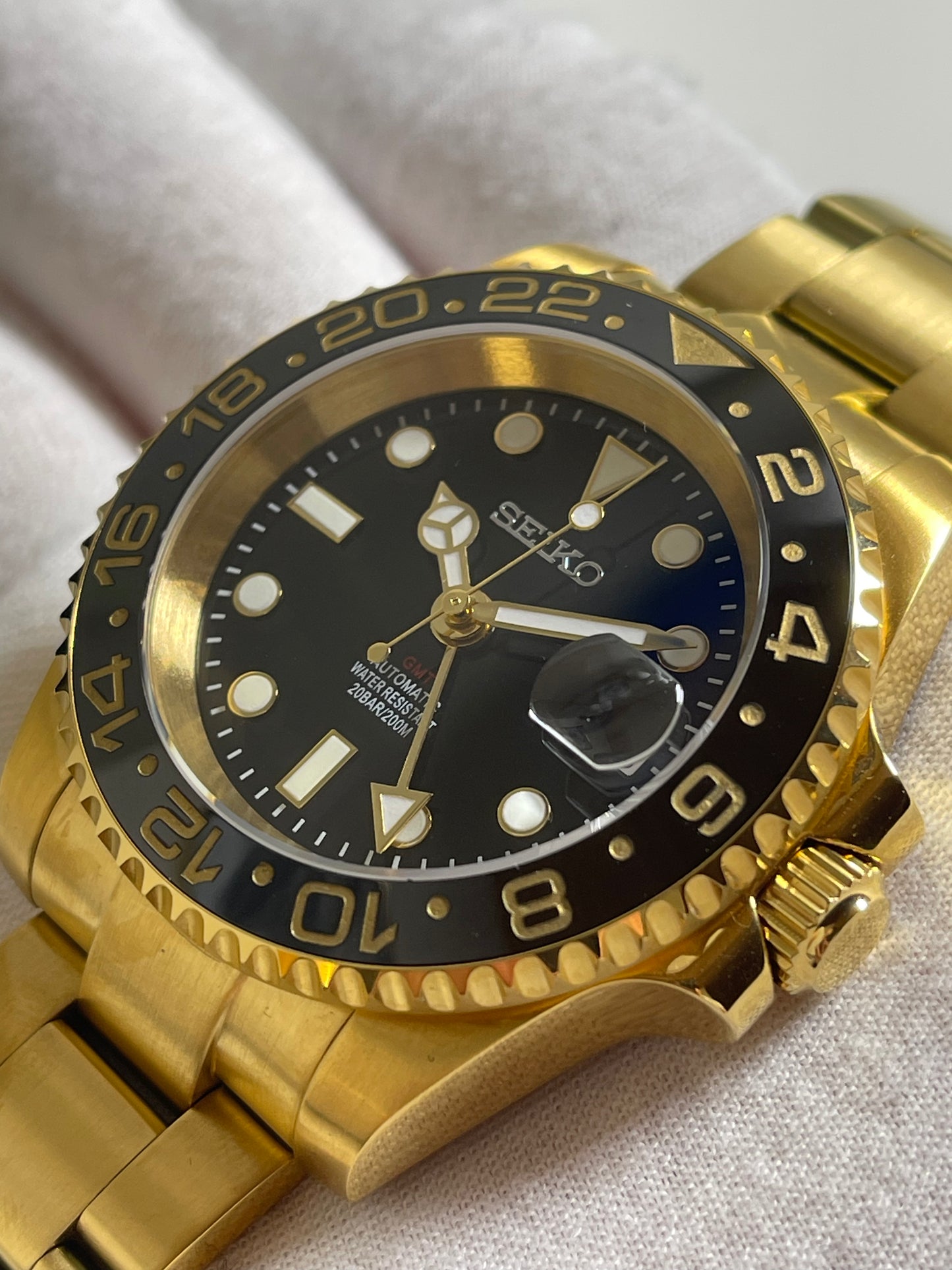 Gold "Red Dot" GMT Mod