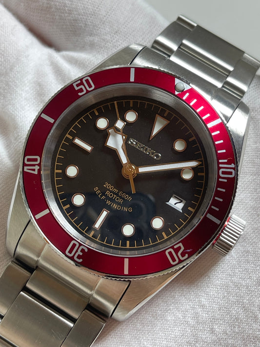 Red-Bezel ''Black Bay'' BB58 Mod (Pre-Order)