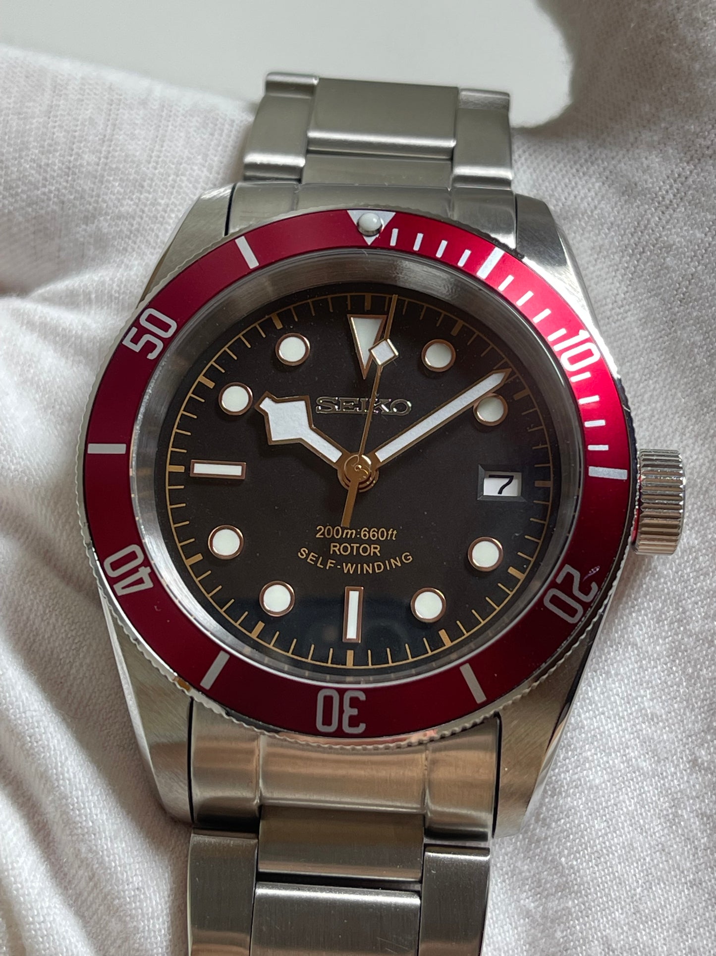 Red-Bezel ''Black Bay'' BB58 Mod (Pre-Order)