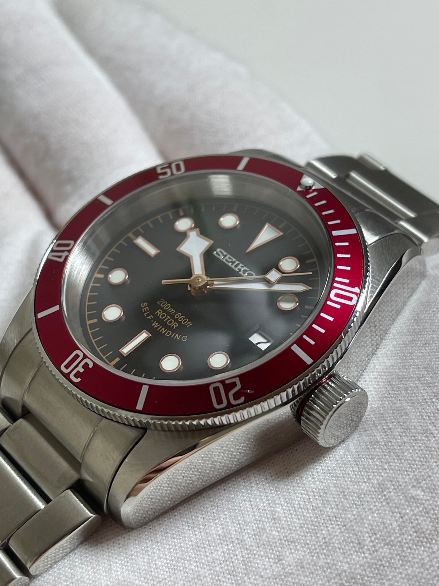 Red-Bezel ''Black Bay'' BB58 Mod (Pre-Order)